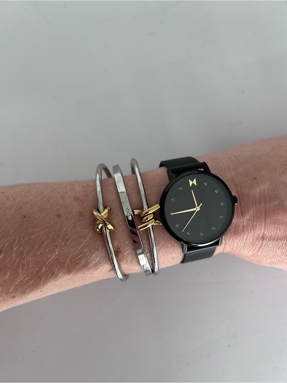 MVMT Black Watch with 3 bracelets